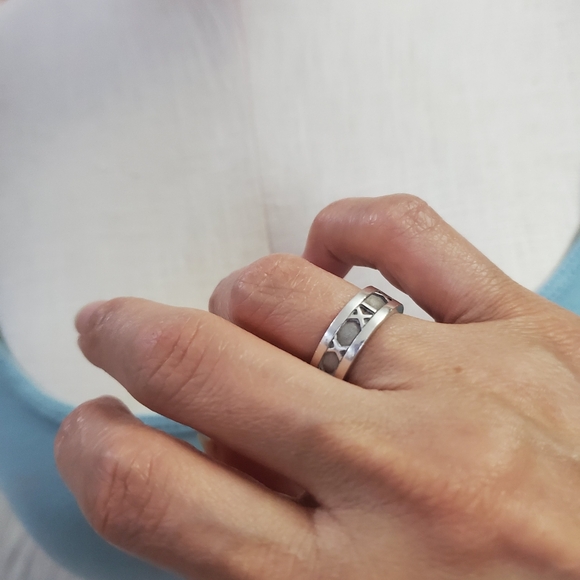 Tiffany Atlas Ring - Picture 4 of 6